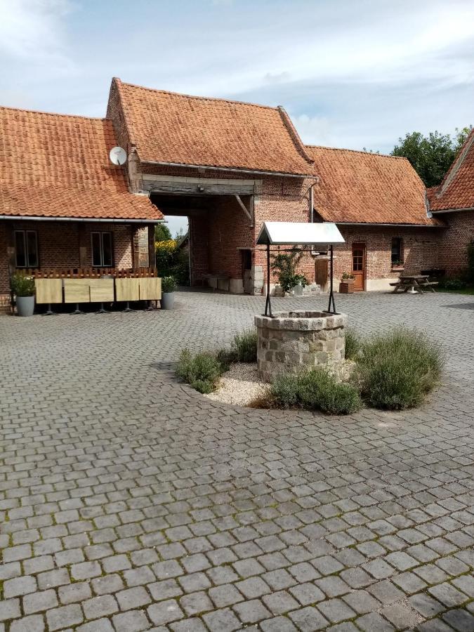 Gîte de la Noyelle à Sainghin en Mélantois Sainghin-en-Mélantois Exterior foto